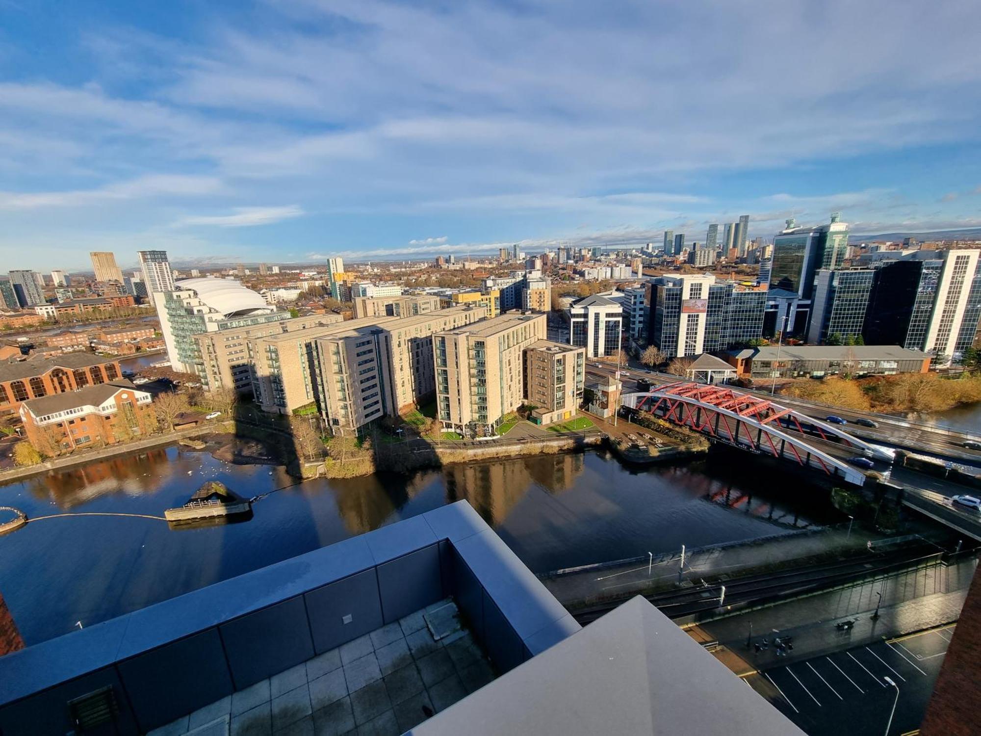 Trafford Suite Modern 1 Bed With Cinema Room แมนเชสเตอร์ ภายนอก รูปภาพ